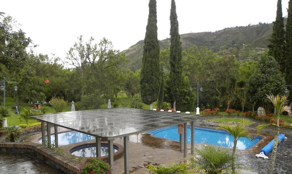 Uzhupud Garden Hotel & Lodge Paute Bagian luar foto